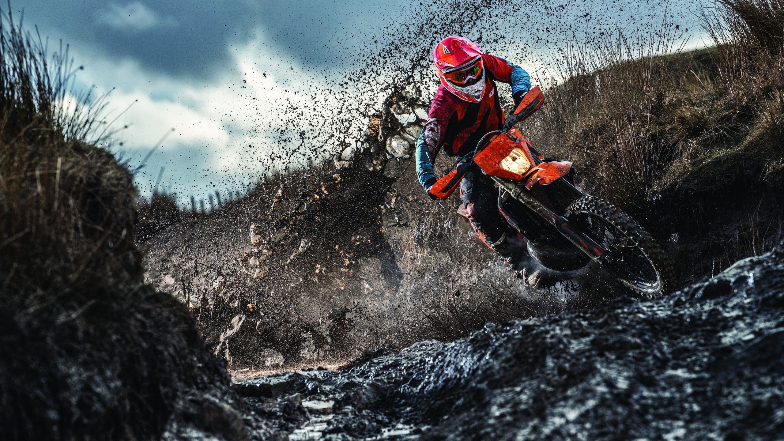 开云体育在线-字母哥攻防转换核心,骑士强势拿下热火,现代篮球的战术革命与权力更迭