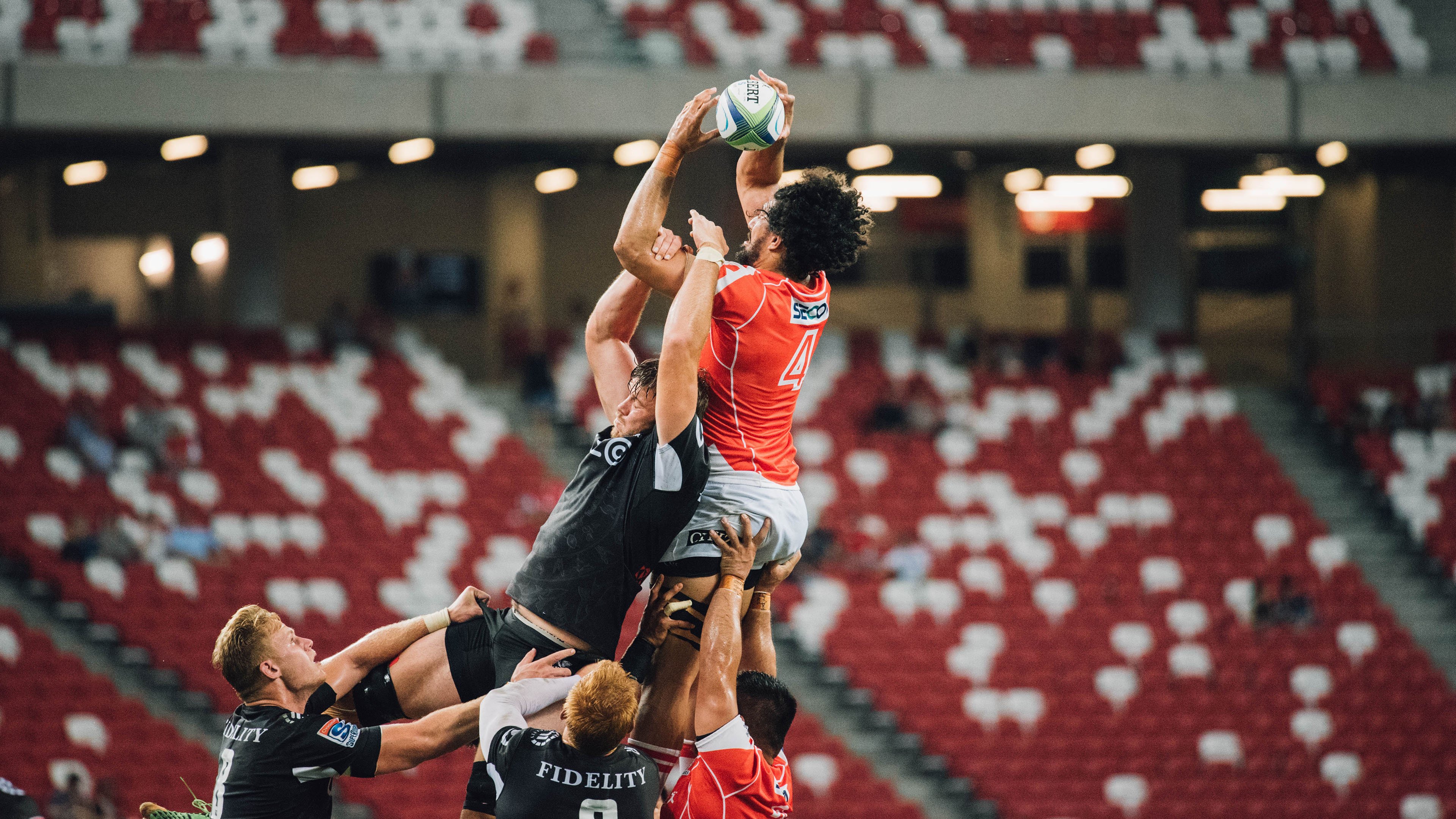 开云体育2026-街道赛的轰鸣与篮球的绝杀，当速度与激情在岭南碰撞