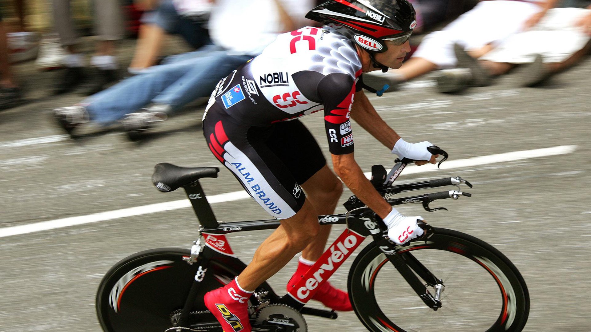 开云APP-那不勒斯鏖战罗马,罗德里戈东决关键战接管比赛