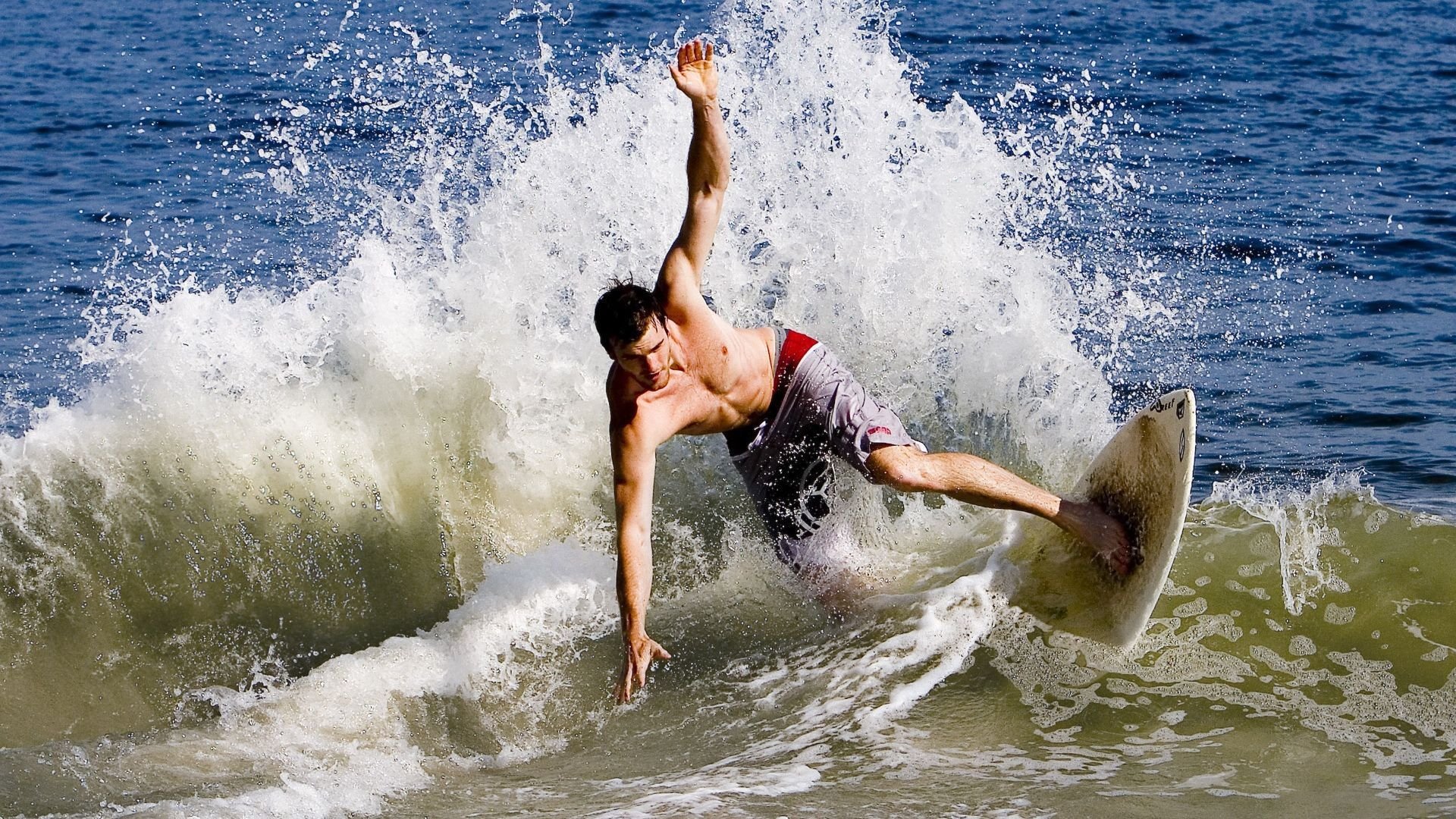 开云APP-加纳强压埃及，当克瓦拉多纳在末节接管比赛